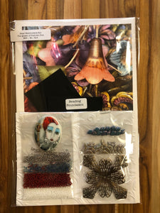 The Queen of Hallow's Eve / Kit No. 324