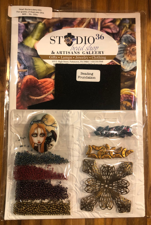 The Queen of Hallow's Eve / Kit No. 334