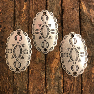 "Southwest Connector" Antique Silver Pendant (43mm x 26mm)